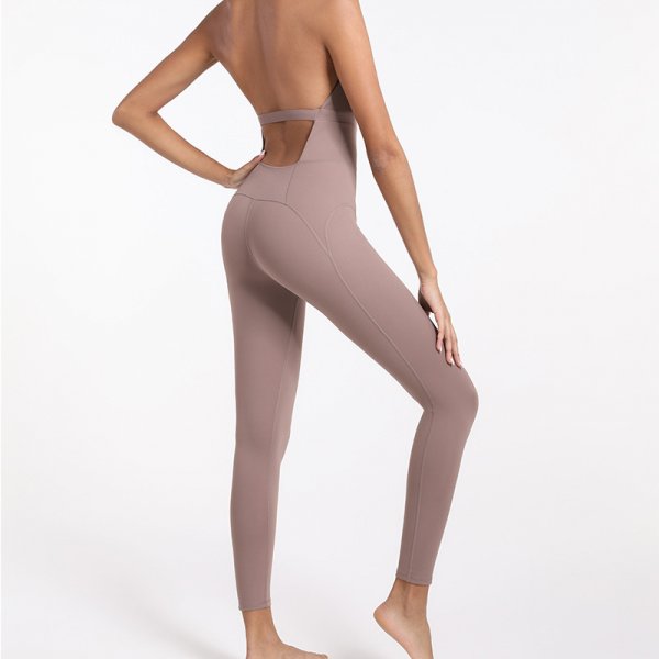 For the female one-piece tight-fitting show thin